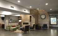 Lobi 3 Country Inn & Suites by Radisson, Wilmington, NC