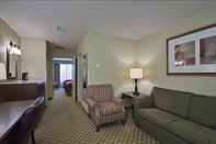 Ruang Umum Country Inn & Suites by Radisson, Wilmington, NC