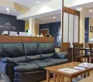 Lobby 6 Microtel Inn & Suites by Wyndham Kearney