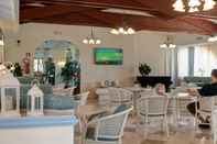 Bar, Cafe and Lounge Hotel Baia di Nora