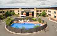 Swimming Pool 2 Heartland Hotel Auckland Airport