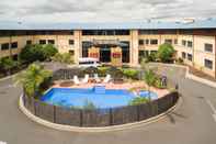 Swimming Pool Heartland Hotel Auckland Airport