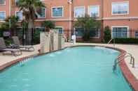 Swimming Pool Residence Inn by Marriott Beaumont