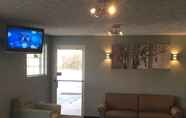 Lobby 6 Boarders Inn & Suites by Cobblestone Hotels – Ashland City