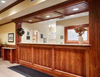 Lobi 2 Best Western Plus Butterfield Inn