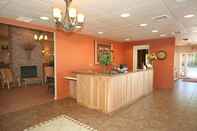 Lobby Trail's End Motel Sheridan