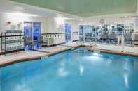 Swimming Pool Fairfield Inn & Suites by Marriott Wilmington