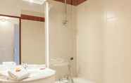 Toilet Kamar 3 Residhotel Central Gare