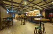 Bar, Cafe and Lounge 2 Goldfinch Hotel Mangalore