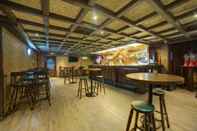 Bar, Cafe and Lounge Goldfinch Hotel Mangalore