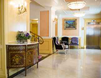 Lobi 2 Luxury Family Hotel Royal Palace