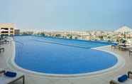 Kolam Renang 6 Ascott Park Place Dubai