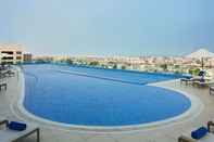 Kolam Renang Ascott Park Place Dubai