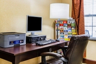 Functional Hall Comfort Inn & Suites Scarborough - Portland