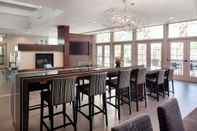 Bar, Cafe and Lounge Residence Inn by Marriott Phoenix Desert View at Mayo Clinic