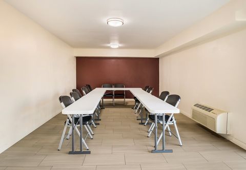 Others Days Inn by Wyndham Chula Vista/San Diego