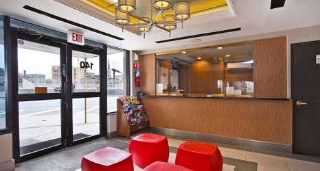 Lobby 2 Brooklyn Motor Inn