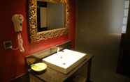 Toilet Kamar 4 Villas D. Dinis Charming Residence - Adults Only