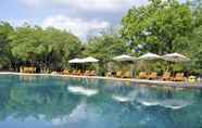 Swimming Pool 2 Amaya Lake Dambulla