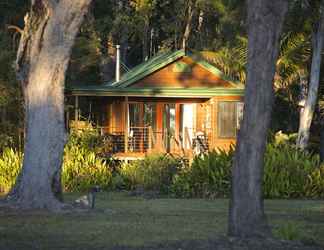 Exterior 2 Lake Weyba Cottages