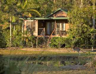 Bên ngoài 2 Lake Weyba Cottages