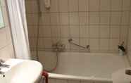 In-room Bathroom 3 Hotel Blumlage Celle