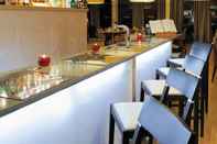Bar, Cafe and Lounge Residhome Aparthotel Paris Evry
