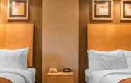 Bedroom 7 Comfort Suites Monroeville