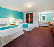 ห้องนอน 7 Howard Johnson by Wyndham Traverse City