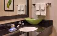 In-room Bathroom 6 Fairfield Inn & Suites by Marriott Laramie