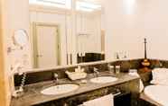 In-room Bathroom 4 Vincci Estrella de Mar