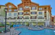 Swimming Pool 4 The Residences at Sun Peaks Grand