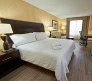 Phòng ngủ 2 Hilton Garden Inn Toronto Downtown