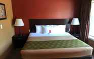 Bedroom 5 Econo Lodge Inn & Suites Munising Area