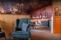 Lobby Econo Lodge Inn & Suites Munising Area
