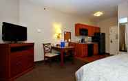 Bedroom 3 Candlewood Suites Kansas City Airport