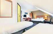 Bedroom 3 Comfort Hotel Evreux