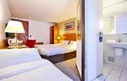 Bedroom 2 Comfort Hotel Evreux