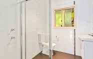 Toilet Kamar 5 Econo Lodge Alabaster