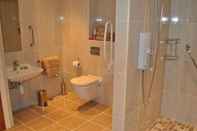 Toilet Kamar Grand Hastings