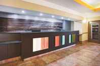 Lobi La Quinta Inn & Suites by Wyndham Kingsland/Kings Bay