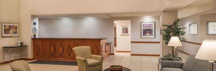 Lobby Wingate By Wyndham Spokane Airport