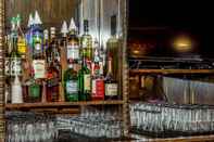 Bar, Cafe and Lounge Baymont by Wyndham Fargo