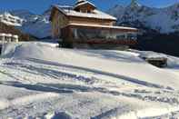 Exterior Crest Alpine Lodge & Spa