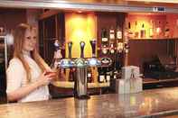 Bar, Cafe and Lounge Parkside International Hotel