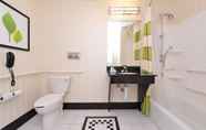 In-room Bathroom 4 Fairfield Inn & Suites by Marriott Fort Pierce