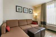 Ruang Umum Comfort Inn & Suites Van Buren - Fort Smith