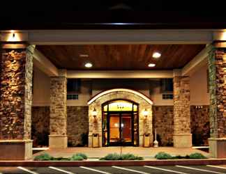 Exterior 2 Quality Inn & Suites