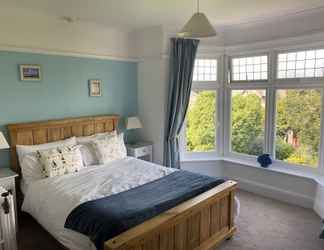 Bedroom 2 Gwyndra House B&B