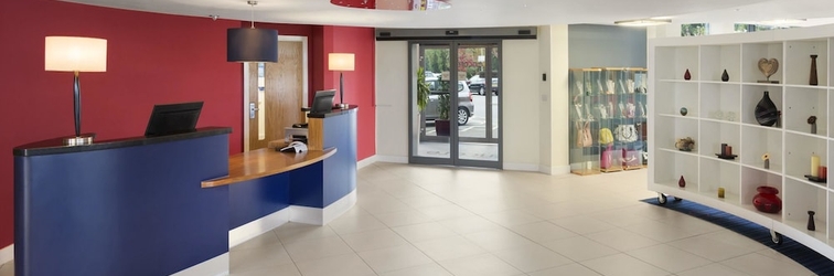 Lobby Ramada Encore by Wyndham Doncaster Airport